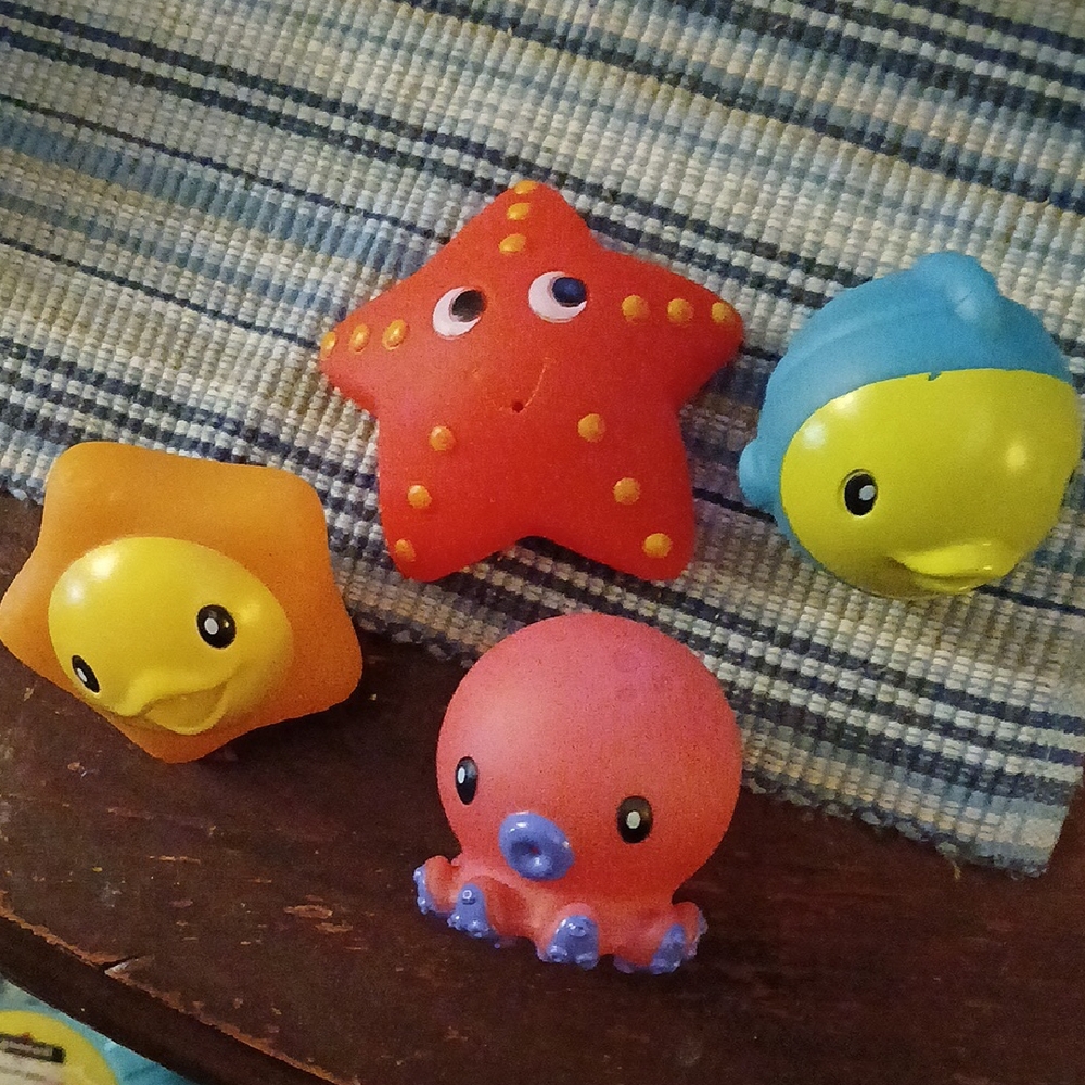 ❤️ FINAL REDUCTION. BATHTUB TOYS